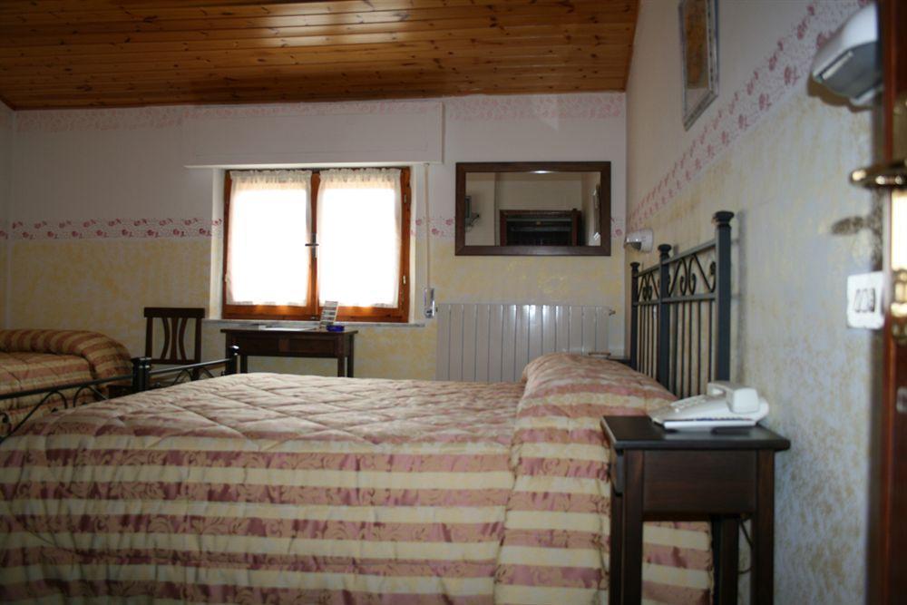 La Gustea Hotel & Cucina Sarteano Buitenkant foto