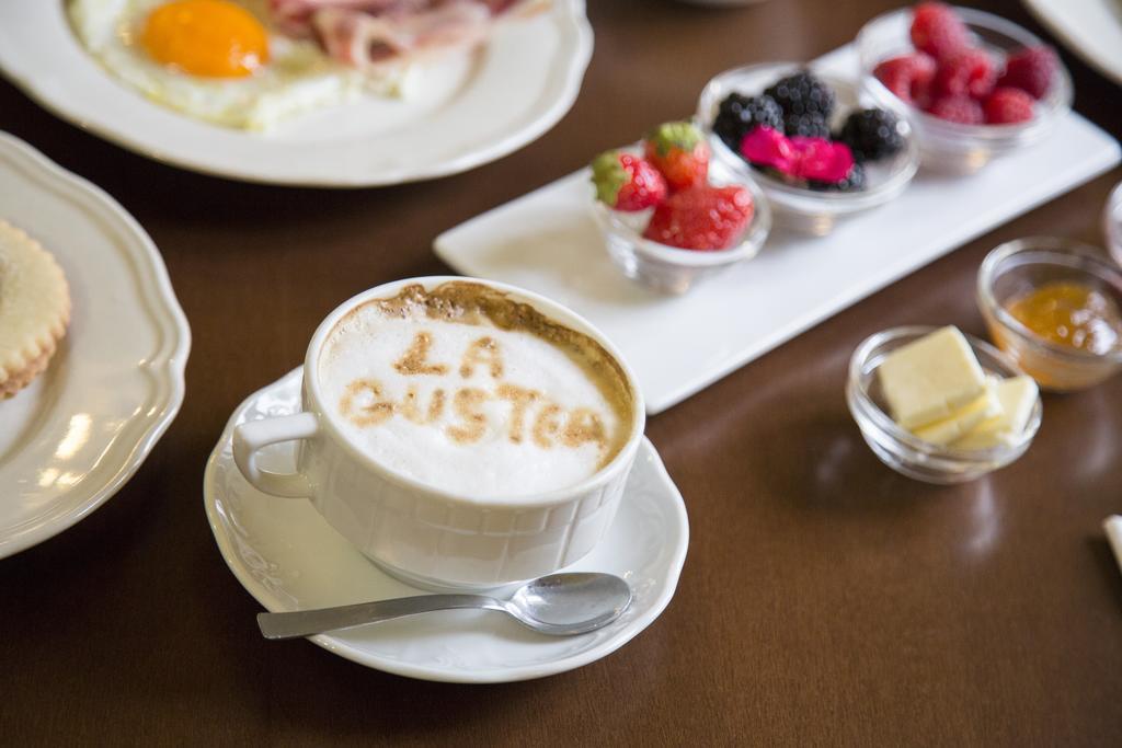 La Gustea Hotel & Cucina Sarteano Buitenkant foto