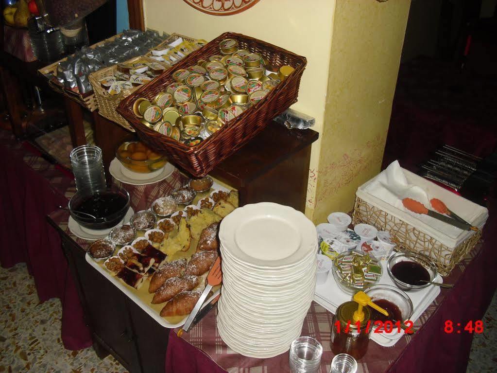 La Gustea Hotel & Cucina Sarteano Buitenkant foto