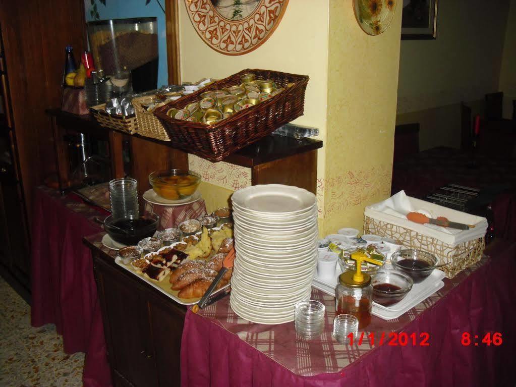 La Gustea Hotel & Cucina Sarteano Buitenkant foto