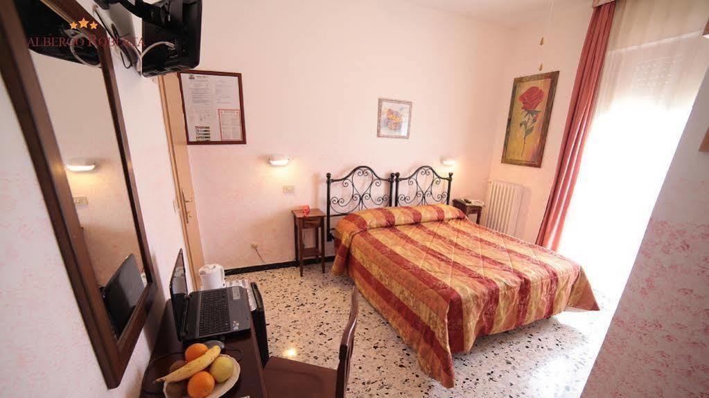 La Gustea Hotel & Cucina Sarteano Buitenkant foto